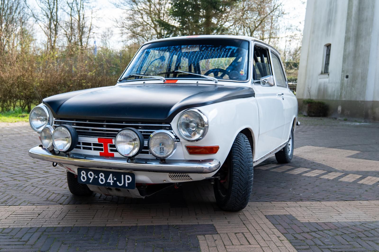 DAF 55 for hire in Groningen – Rally classic with Variomatic